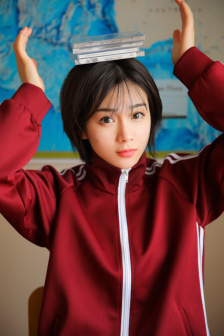 两个女人和一个男人